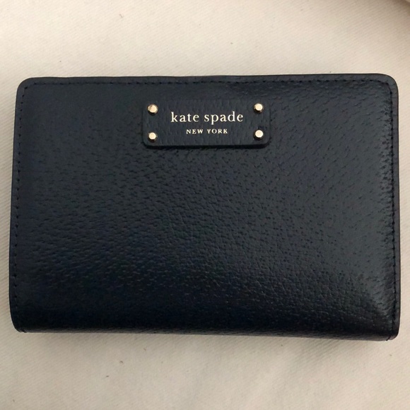 KATE SPADE ♠️ Medium Slim Bifold Wallet Navy NWT - Picture 1 of 7